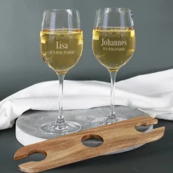 Weingeschenk Set - It`s Wine o`clock! - mit gravierter Weinflasche, Weingläsern und Weinbutler