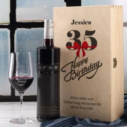 Wein - Geschenkset zum 35. Geburtstag mit graviertem Glas und Flasche