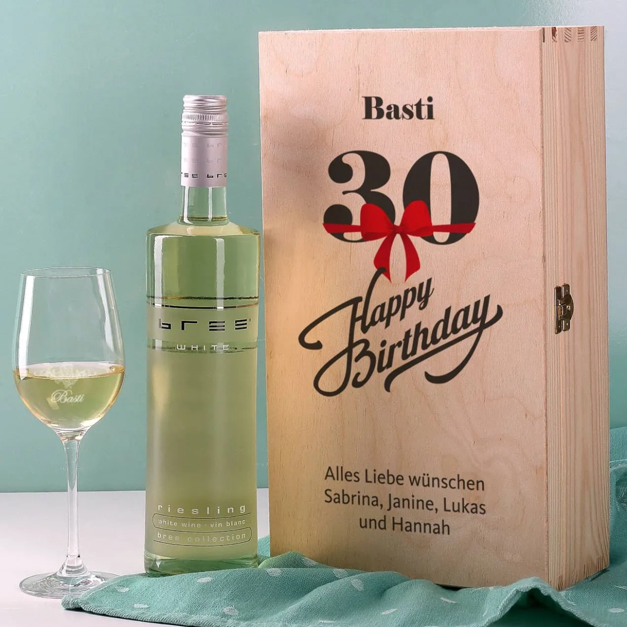 Wein - Geschenkset zum 30. Geburtstag aus Glas und Flasche in persönlicher Holzbox