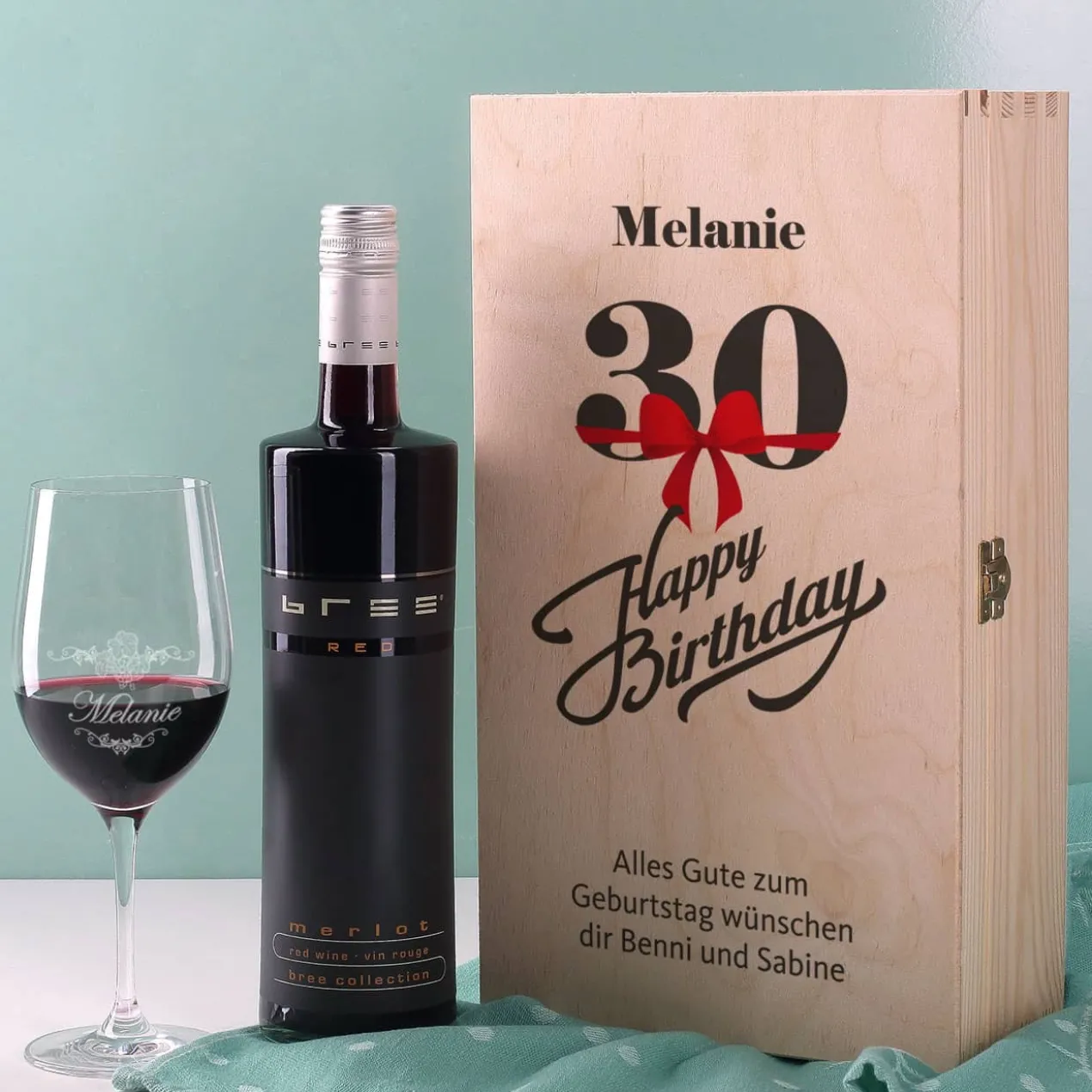 Wein - Geschenkset zum 30. Geburtstag aus Glas und Flasche in persönlicher Holzbox
