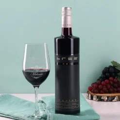 Wein - Geschenkset zum 30. Geburtstag aus Glas und Flasche in persönlicher Holzbox
