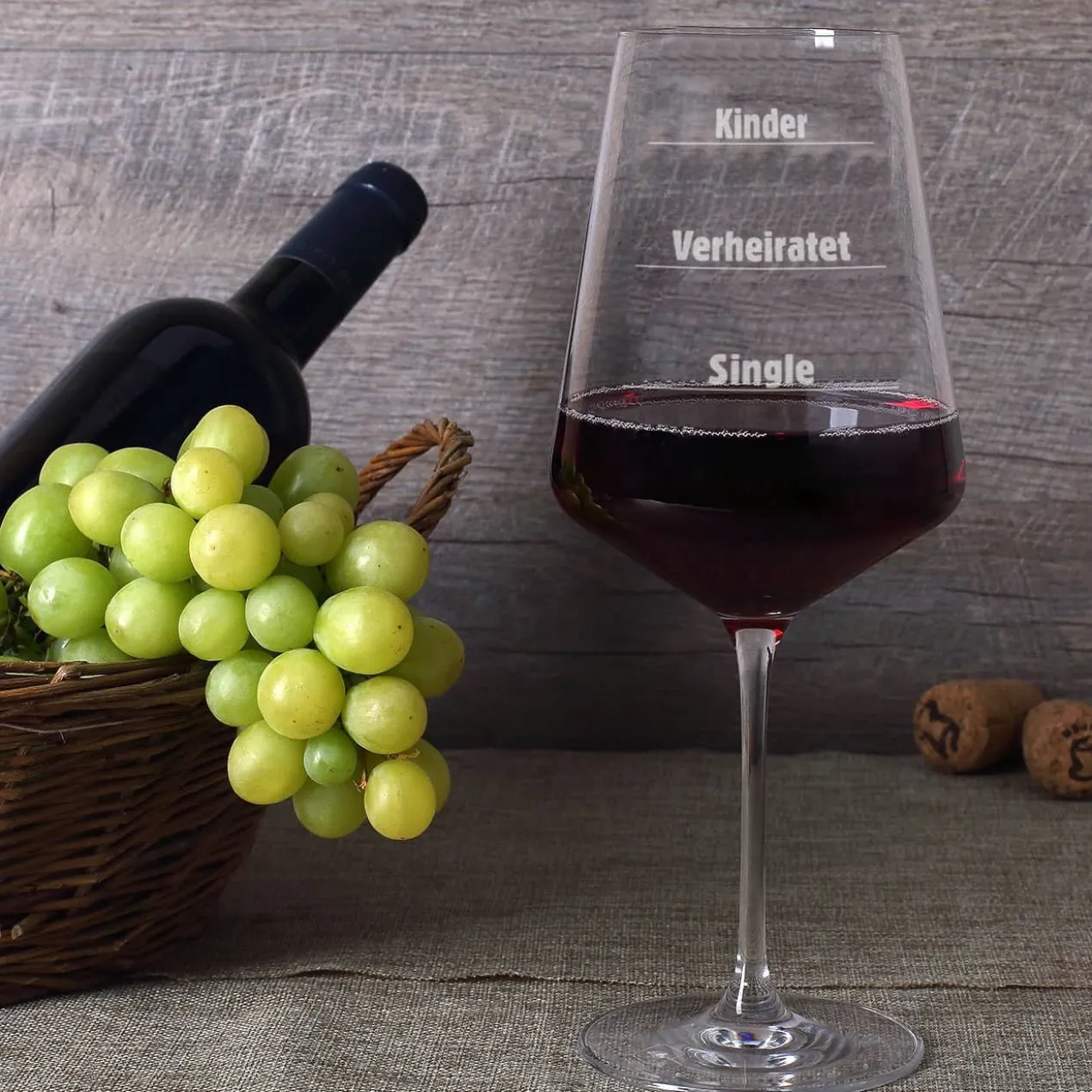 Weinglas zum Messen für Single, verheiratete und Kinder