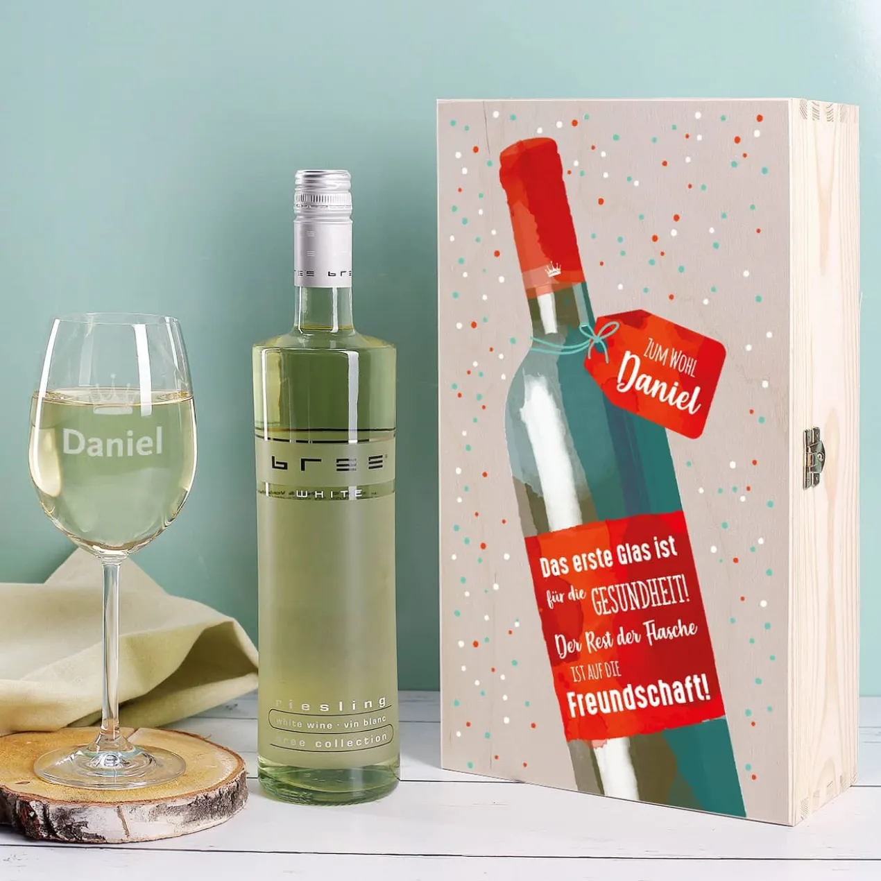 Weinset - Auf die Freundschaft - mit graviertem Glas in edler Holzverpackung