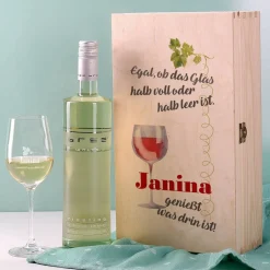 Wein-Set mit graviertem Glas - Egal, ob das Glas halb voll oder halb leer ist...