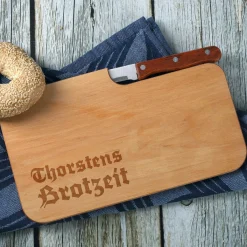Weizenbierglas und Messerbrett Brotzeit mit Wunschnamen graviert