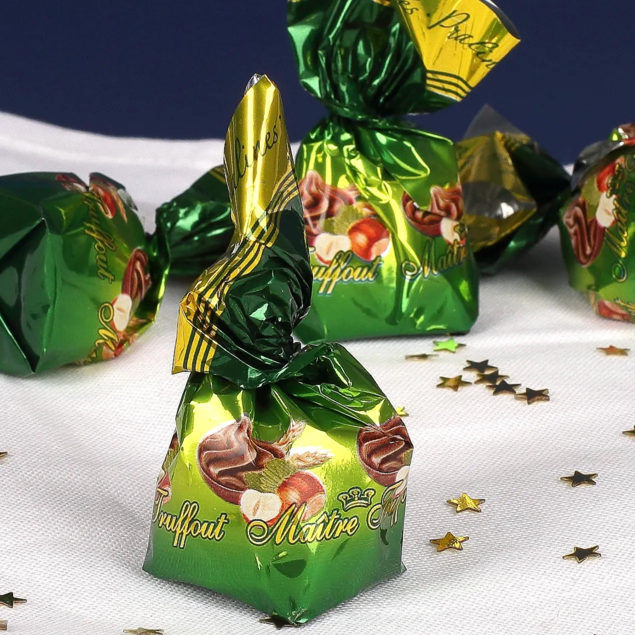Wenn Schneeflocken Küsse wären - Pralinenherz in zwei Geschmackssorten
