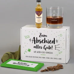 Whisky-Geschenkset zum Abschied mit Glenfiddich, graviertem Glas und Schokolade