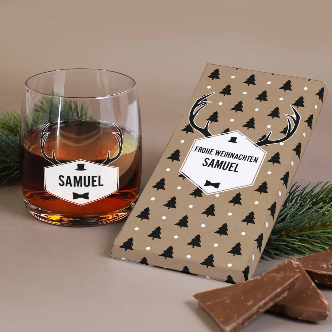 Whisky Geschenkset zu Weihnachten mit Hirschgeweih Motiv und Name