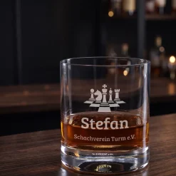 Whisky Glas für Schachspieler personalisiert mit Gravur | Whiskeyglas mit Schachfiguren Motiv