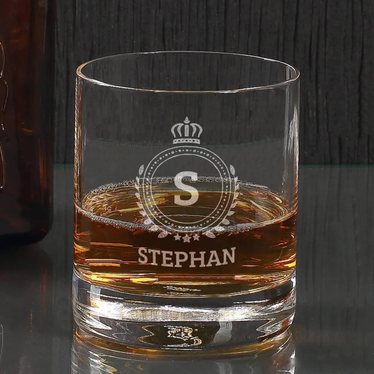 Whiskyglas mit Monogramm und Name