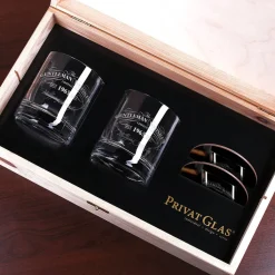 Whisky-Set in gravierter Holzkiste inkl. Gläser und Untersetzer