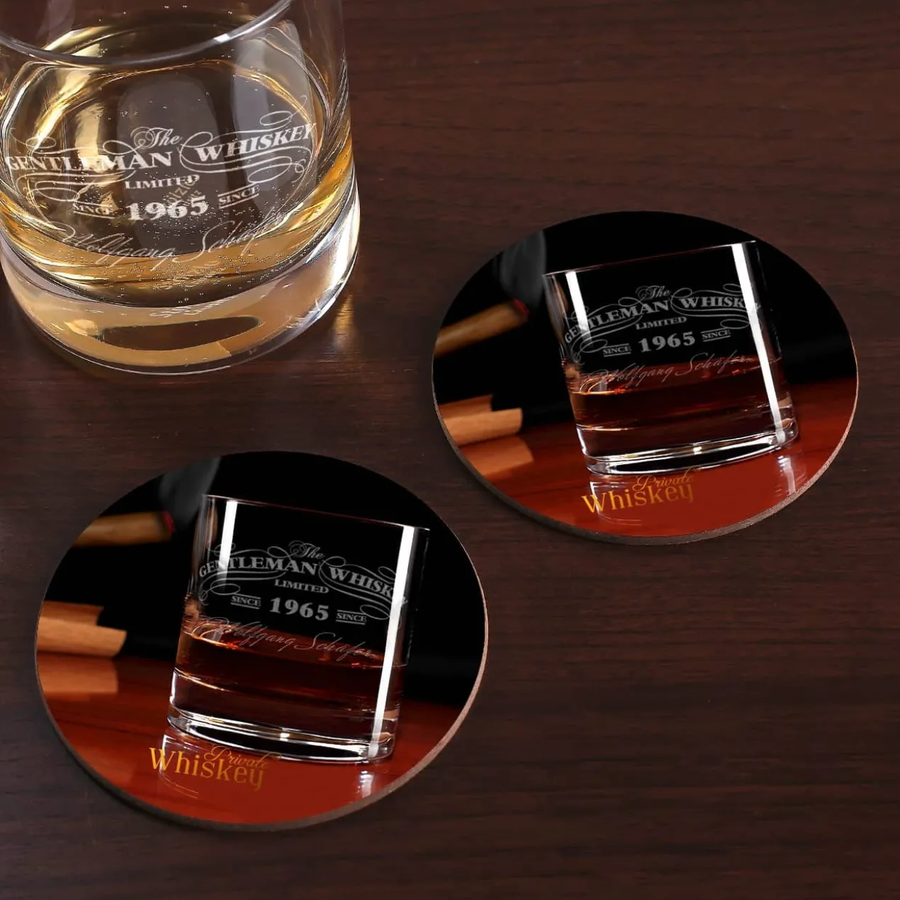Whisky-Set in gravierter Holzkiste inkl. Gläser und Untersetzer