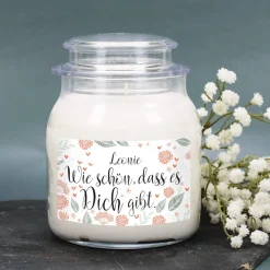 Wie schön, dass es Dich gibt. - Duftkerze im Glas mit Ihrem Wunschnamen