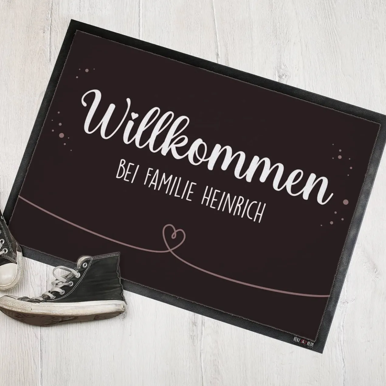 Willkommen Fußmatte mit Herz und Wunschtext