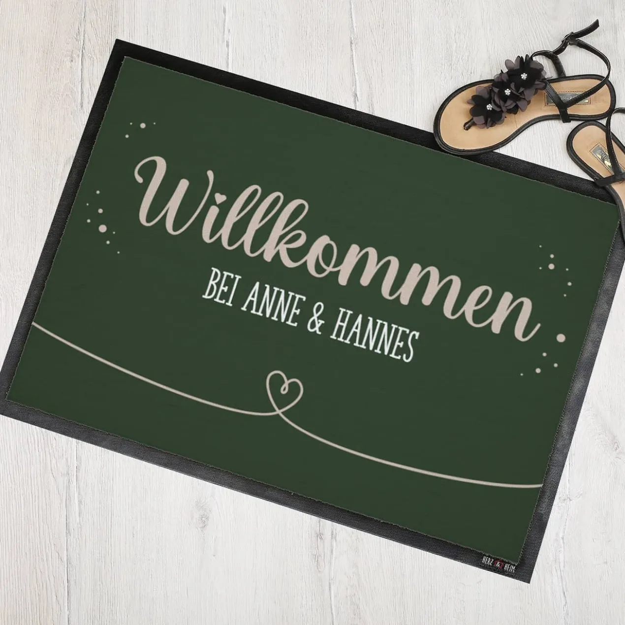 Willkommen Fußmatte mit Herz und Wunschtext