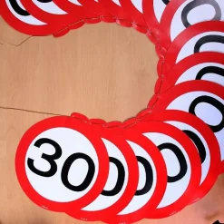 Wimpelkette Verkehrsschild 30