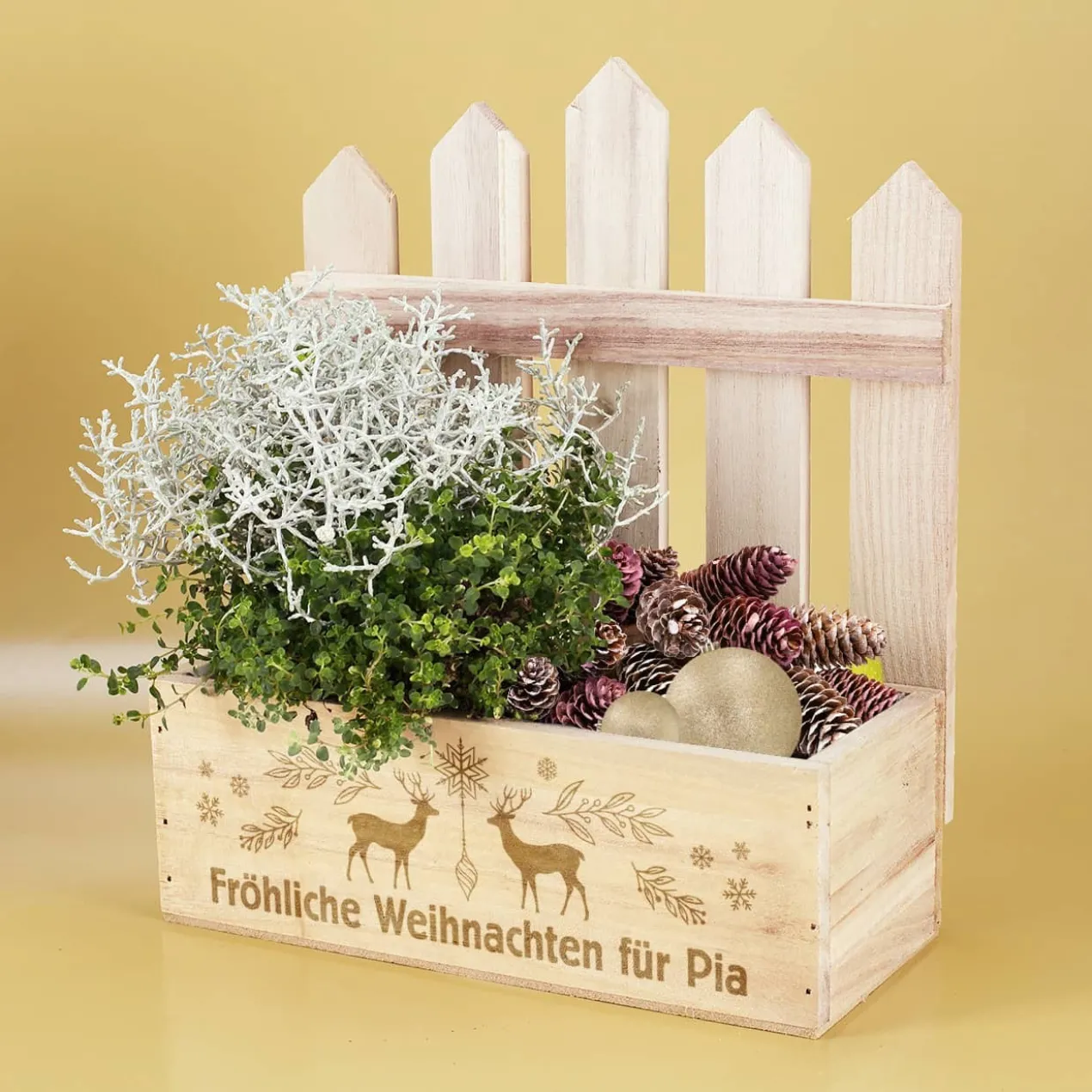 Wintergarten - Holzkiste mit Zaun und festlicher Gravur