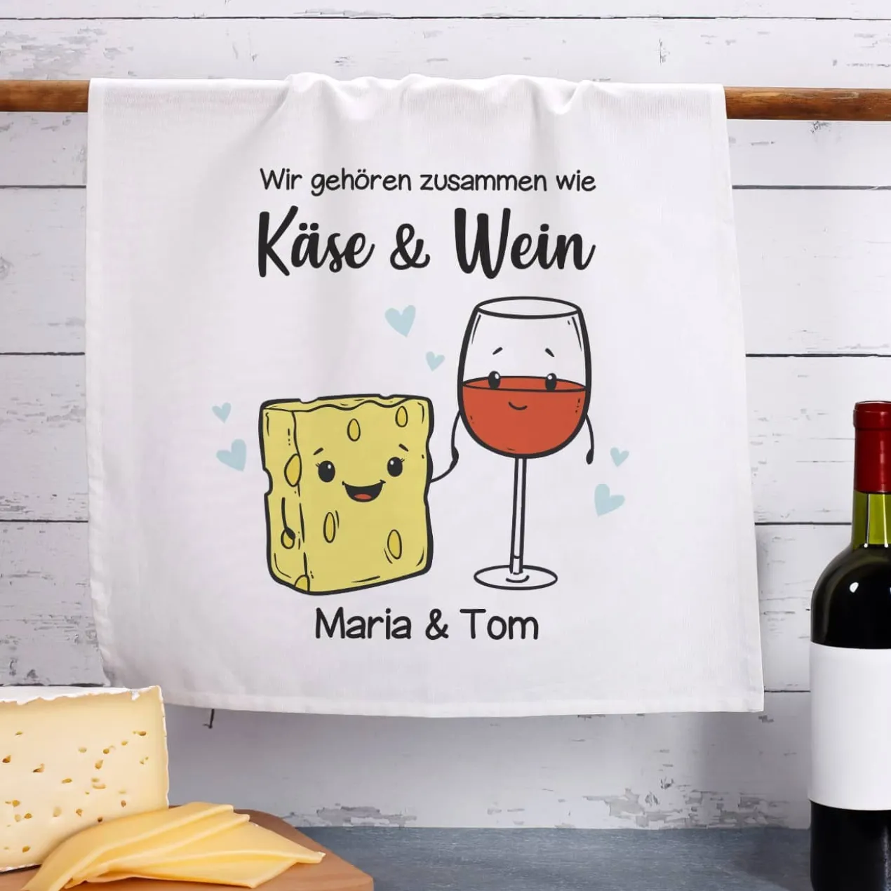 Wir gehören zusammen wie Käse & Wein - Geschirrtuch mit Ihren Wunschnamen