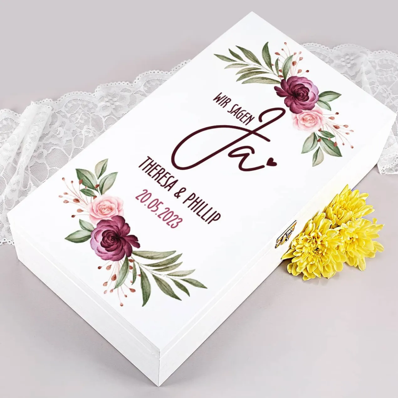 Wir sagen Ja! - Geschenkset zur Hochzeit mit zwei Sektgläsern