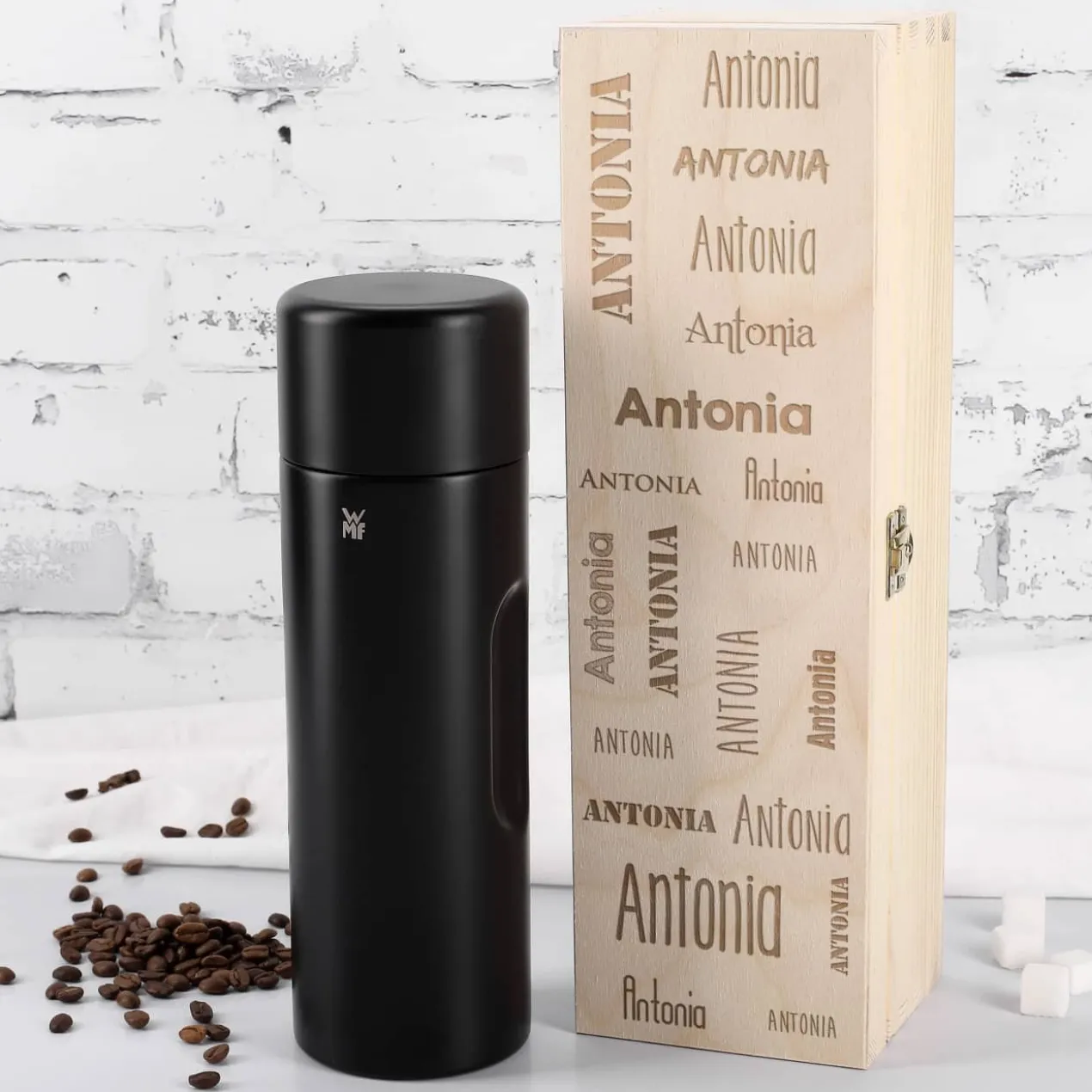 WMF Thermosflasche in 3 Farben mit persönlicher Holzbox