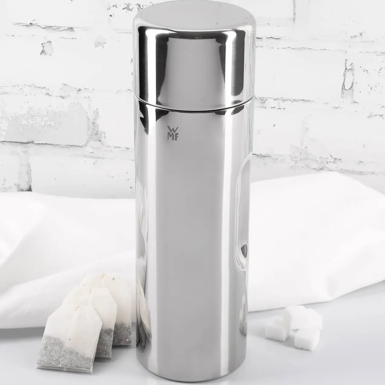 WMF Thermosflasche in 3 Farben mit persönlicher Holzbox