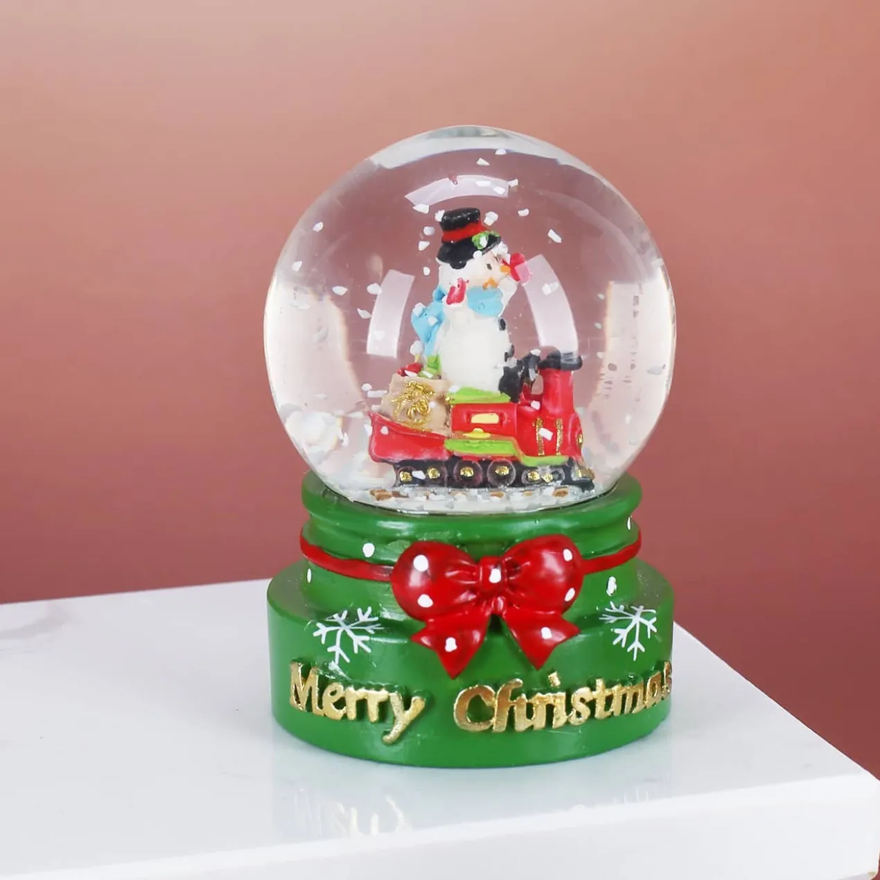 Wunderschöne Schneekugel für die Adventszeit