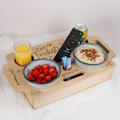 Zeit für Frühstück im Bett - Holztablett mit Ihren Wunschnamen graviert