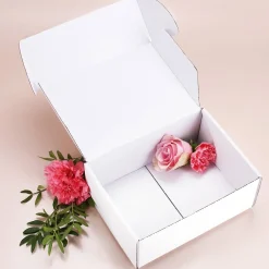Zum Muttertag - Geschenkverpackung mit Blumenherz Motiv und Wunschtext